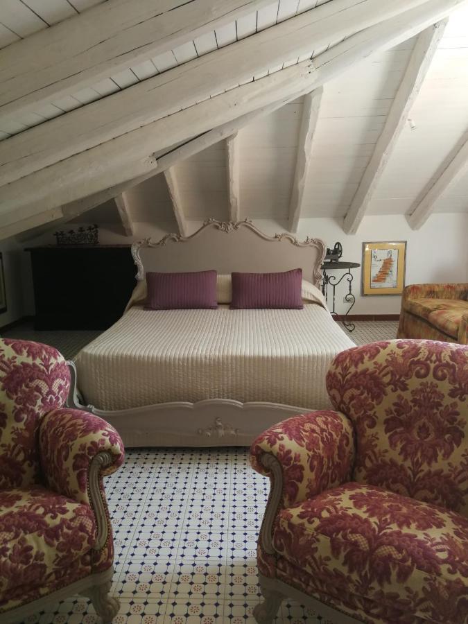 Villa Chiarenza Maison D'Hotes Giardini Naxos Exteriör bild
